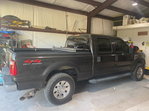 Used 2008 Ford F250 XLT AWD/4WD image 2