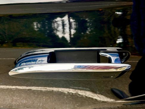 Used 2021 Mercedes-Benz S 580 4MATIC Sedan image 11