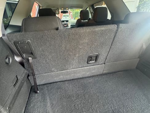 Used 2015 GMC Acadia SLE image 12