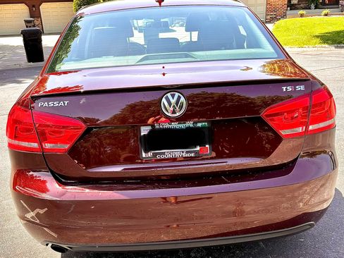 Used 2014 Volkswagen Passat 1.8T SE FWD image 8