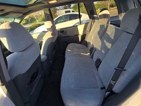 Used 2005 Hyundai Santa Fe GLS image 11