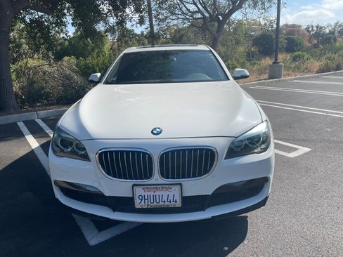 Used 2013 BMW 740i RWD image 9
