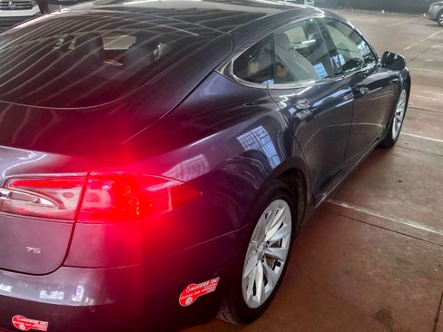 Used 2017 Tesla Model S 75 image 4