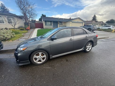 Used 2012 Toyota Corolla S FWD image 2