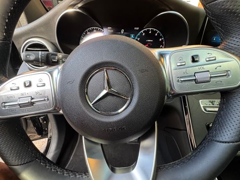 Used 2022 Mercedes-Benz GLC 300 image 8