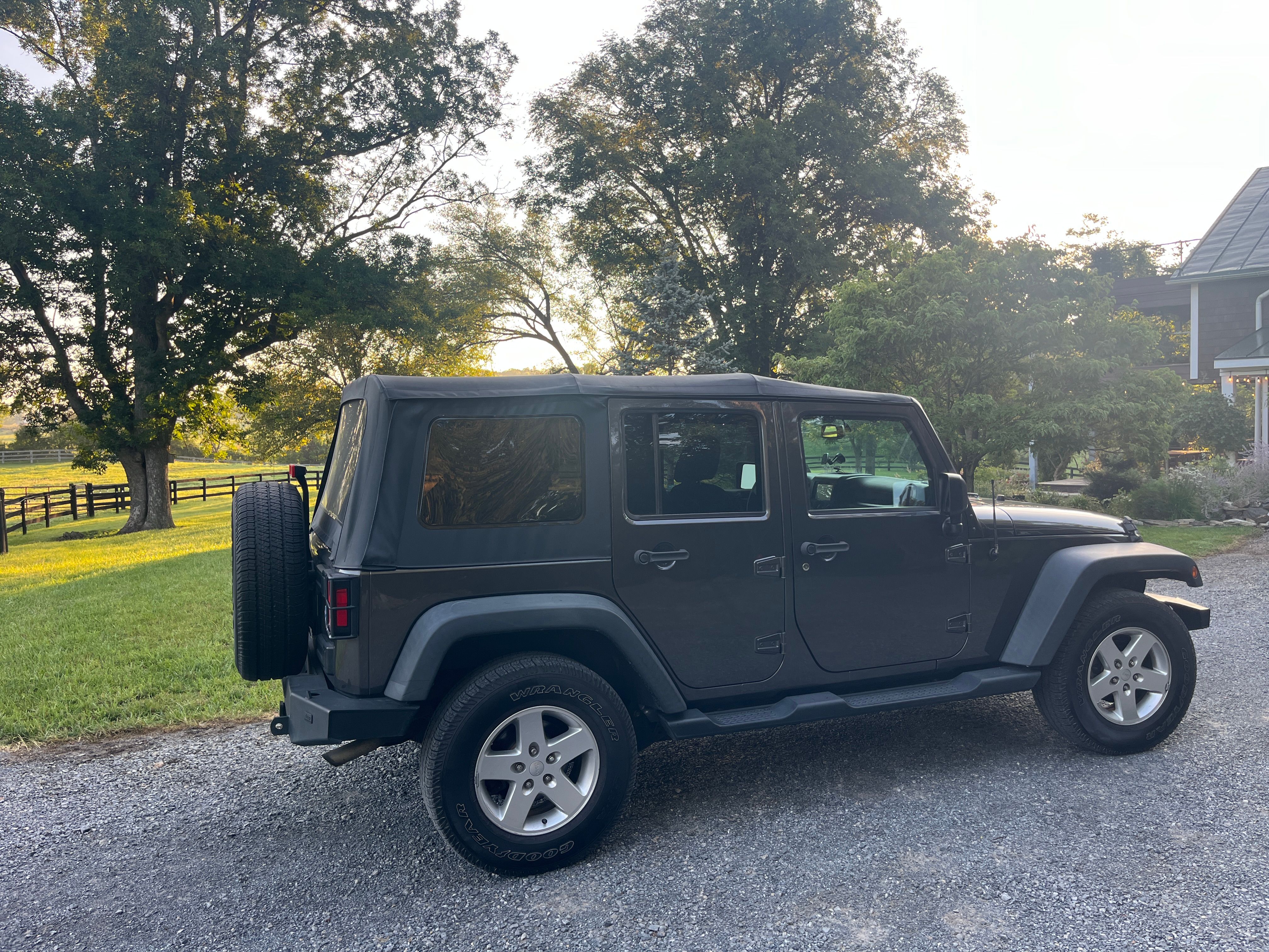 Used 2016 Jeep Wrangler Unlimited Sport w/ Quick Order Package 24S AWD/4WD image 4