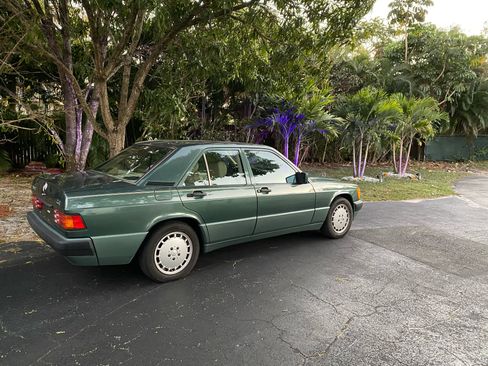 Used 1993 Mercedes-Benz 190 E 2.3 image 11