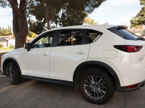 Used 2021 MAZDA CX-5 Touring image 4