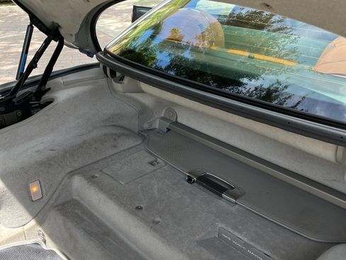 Used 2004 Lexus SC 430 Convertible image 21