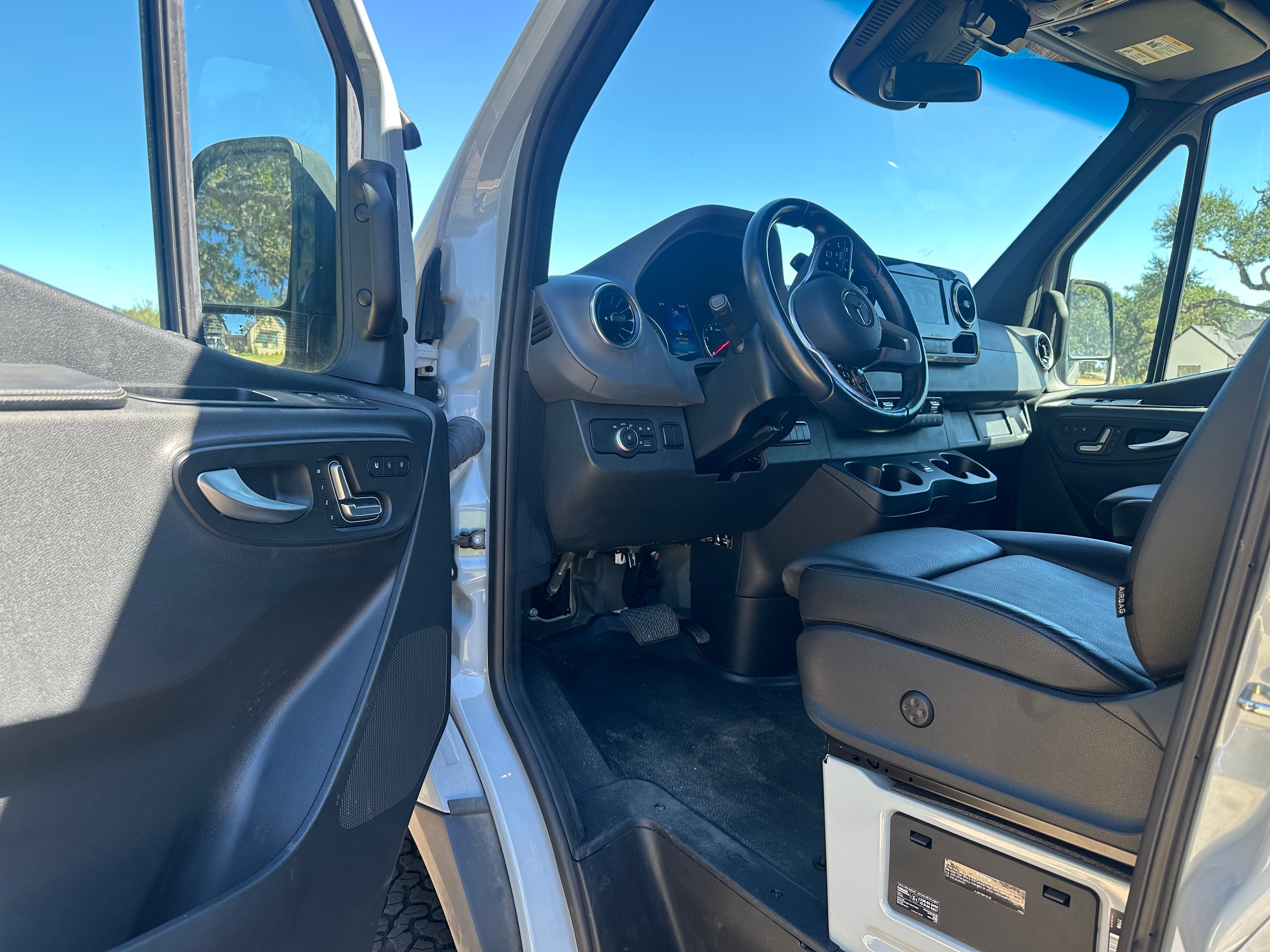 Used 2022 Mercedes-Benz Sprinter 2500 image 19