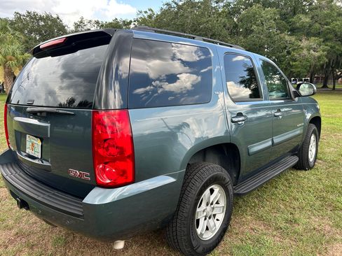 Used 2008 GMC Yukon SLT w/ SLT Preferred Equipment Group RWD image 2