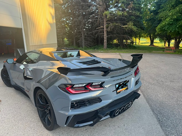 Used 2025 Chevrolet Corvette Z06 RWD image 2