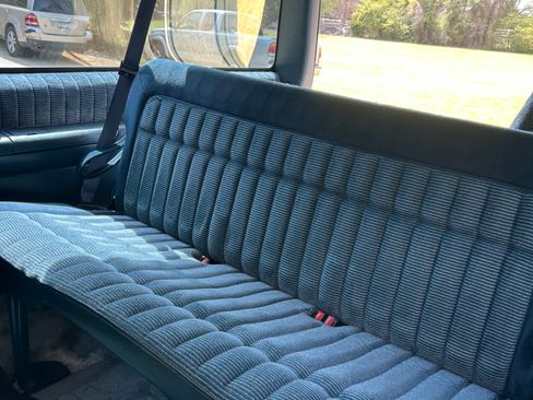 Used 1994 GMC Yukon Sport Utility 2D image 12