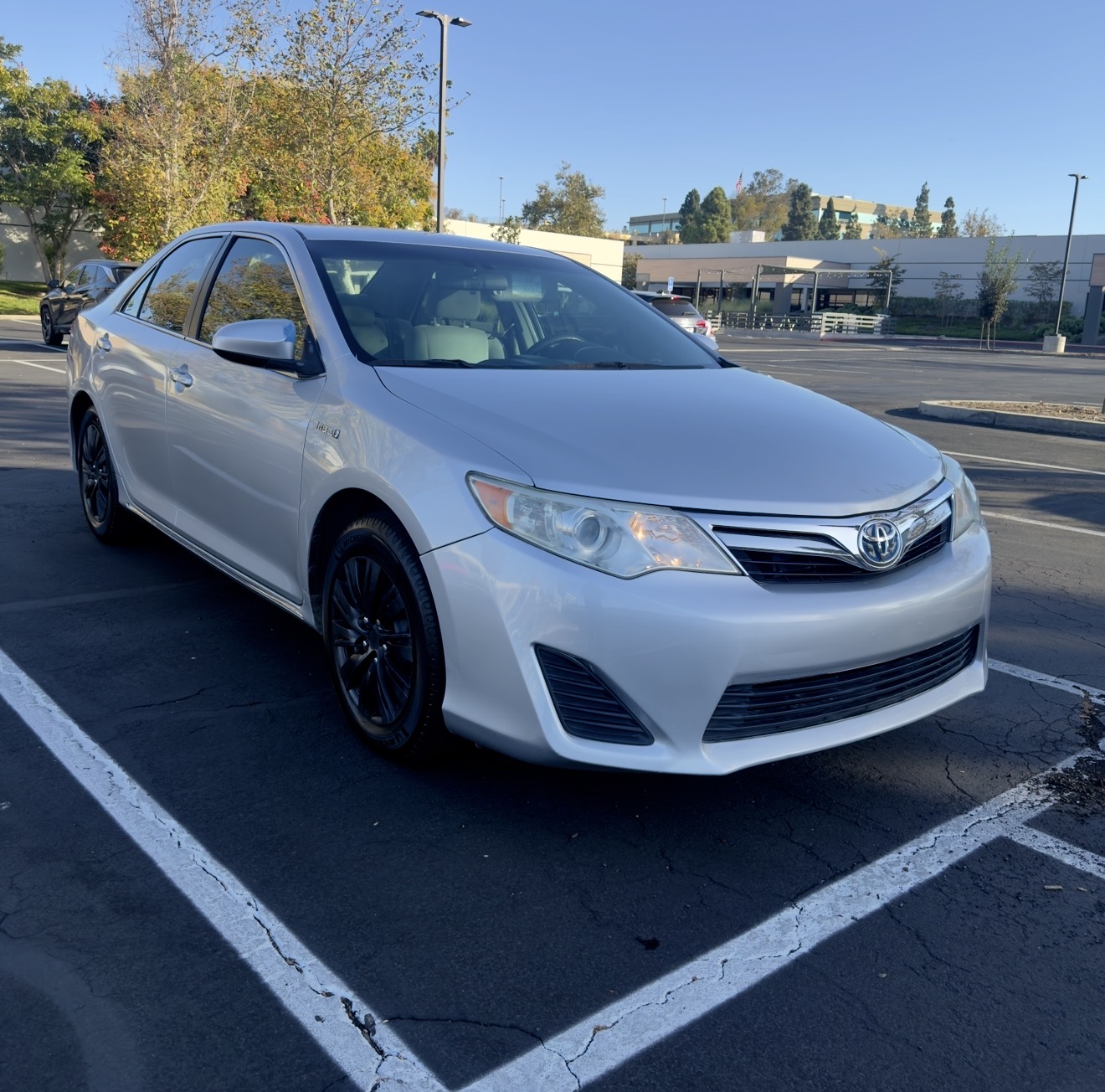 Used 2014 Toyota Camry LE FWD image 9