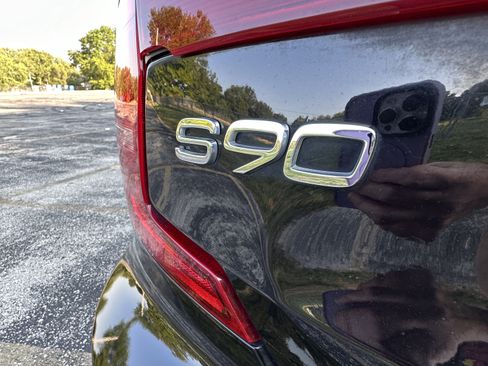 Used 2017 Volvo S90 T6 Inscription w/ Vision Package image 5