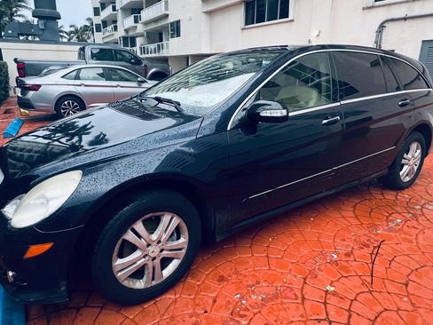 Used 2008 Mercedes-Benz R 350 R 350 Sport Wagon 4D image 5