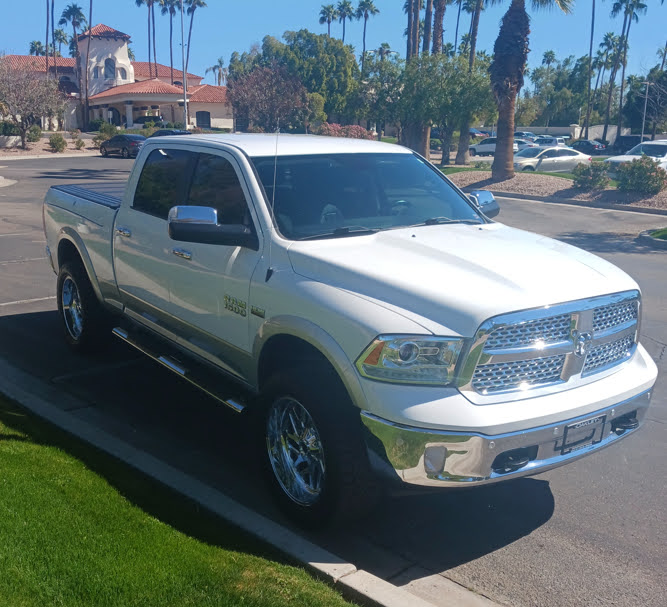 Used 2018 RAM 1500 Laramie w/ Convenience Group AWD/4WD image 1