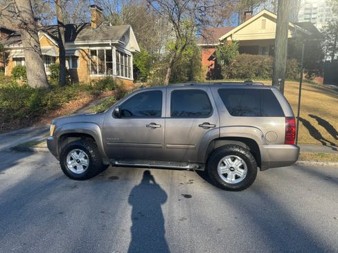 Used 2011 Chevrolet Tahoe LT image 1