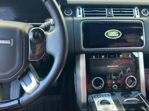 Used 2019 Land Rover Range Rover Supercharged image 8