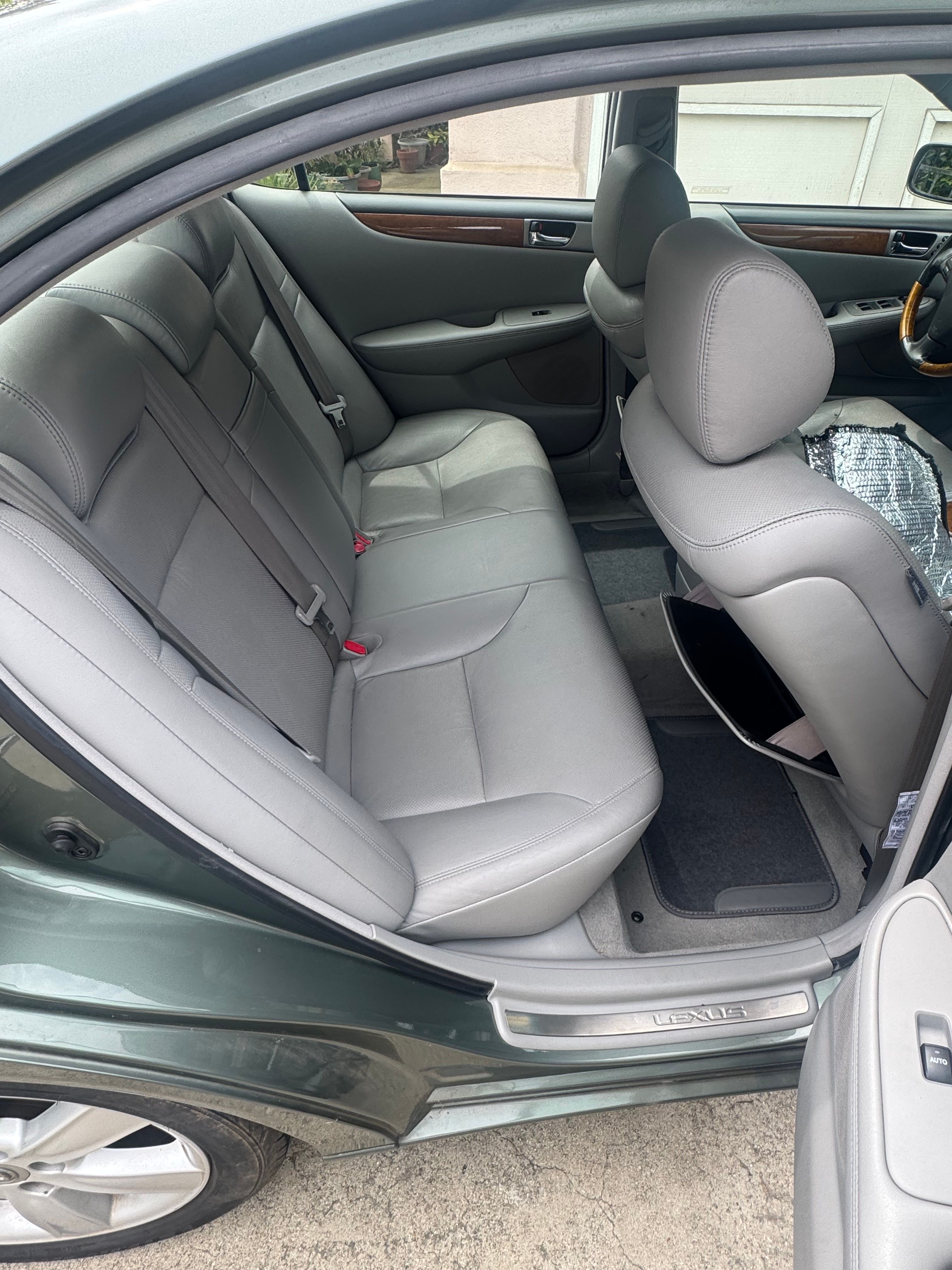 Used 2005 Lexus ES 330 FWD image 8