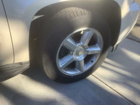 Used 2013 Chevrolet Tahoe LTZ image 19