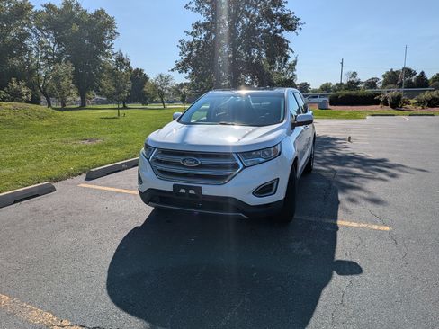 Used 2015 Ford Edge SEL w/ Equipment Group 201A image 2