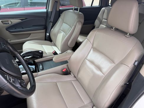 Used 2017 Honda Pilot Touring image 4