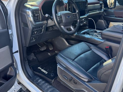 Used 2022 Ford F150 Lariat image 5