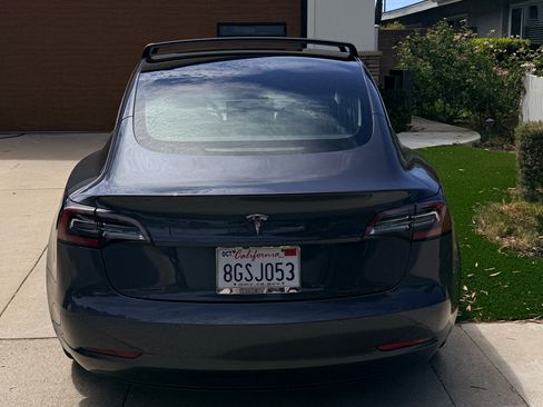Used 2018 Tesla Model 3 Long Range RWD image 6