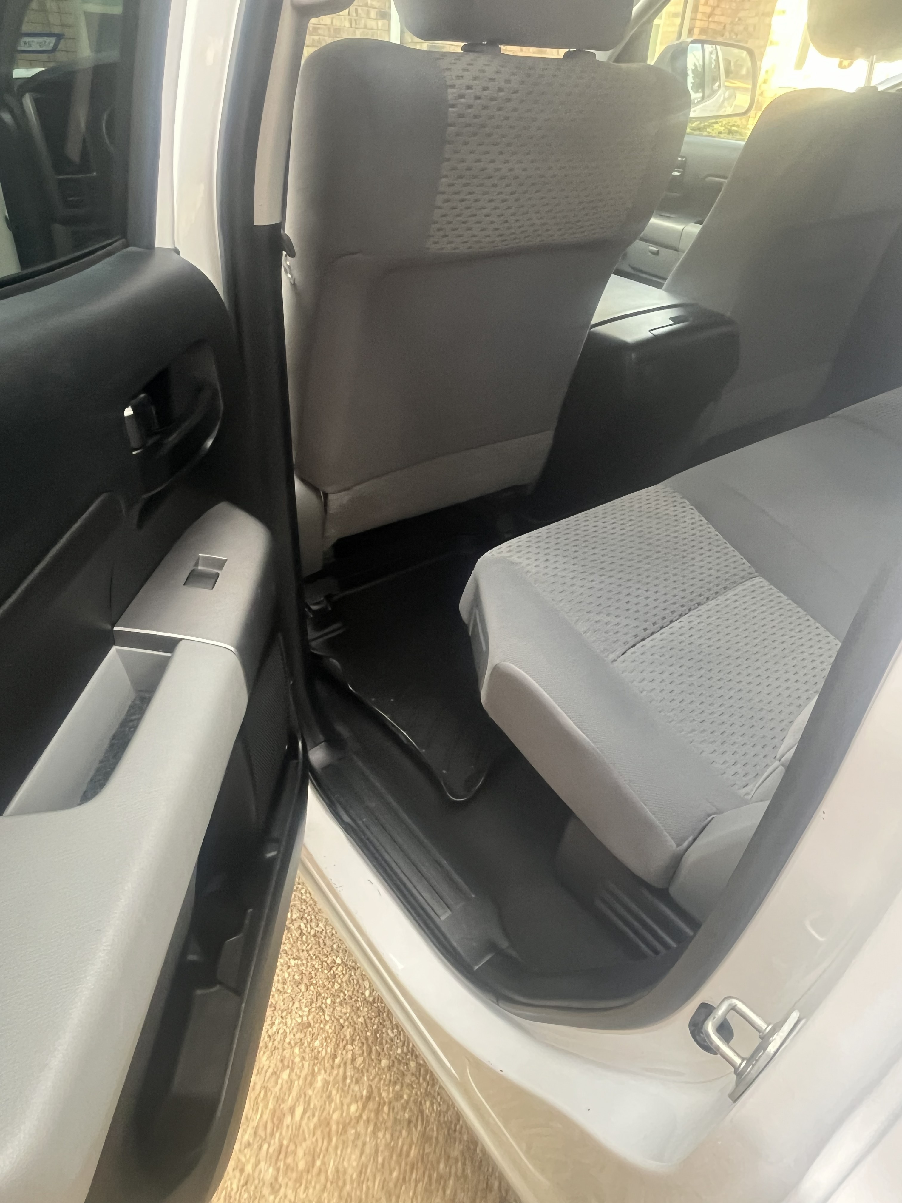 Used 2012 Toyota Tundra 4x4 Double Cab w/ SR5 Pkg image 13