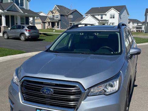 Used 2019 Subaru Ascent Limited w/ Popular Package #2 AWD/4WD image 2