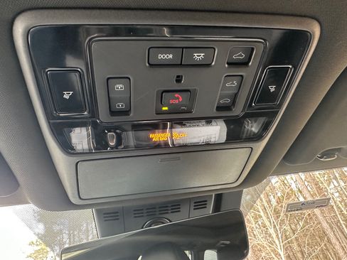 Used 2025 Toyota Grand Highlander AWD Hybrid image 19