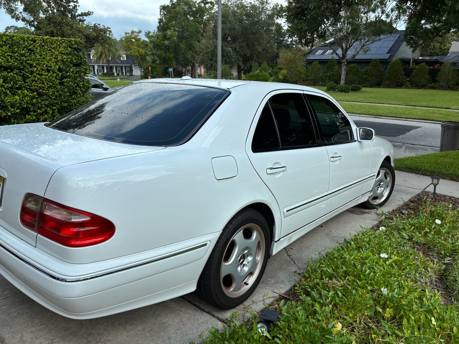 Used 2001 Mercedes-Benz E 430 Sedan image 4