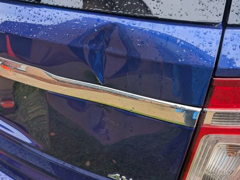 Used 2015 Ford Explorer XLT image 6