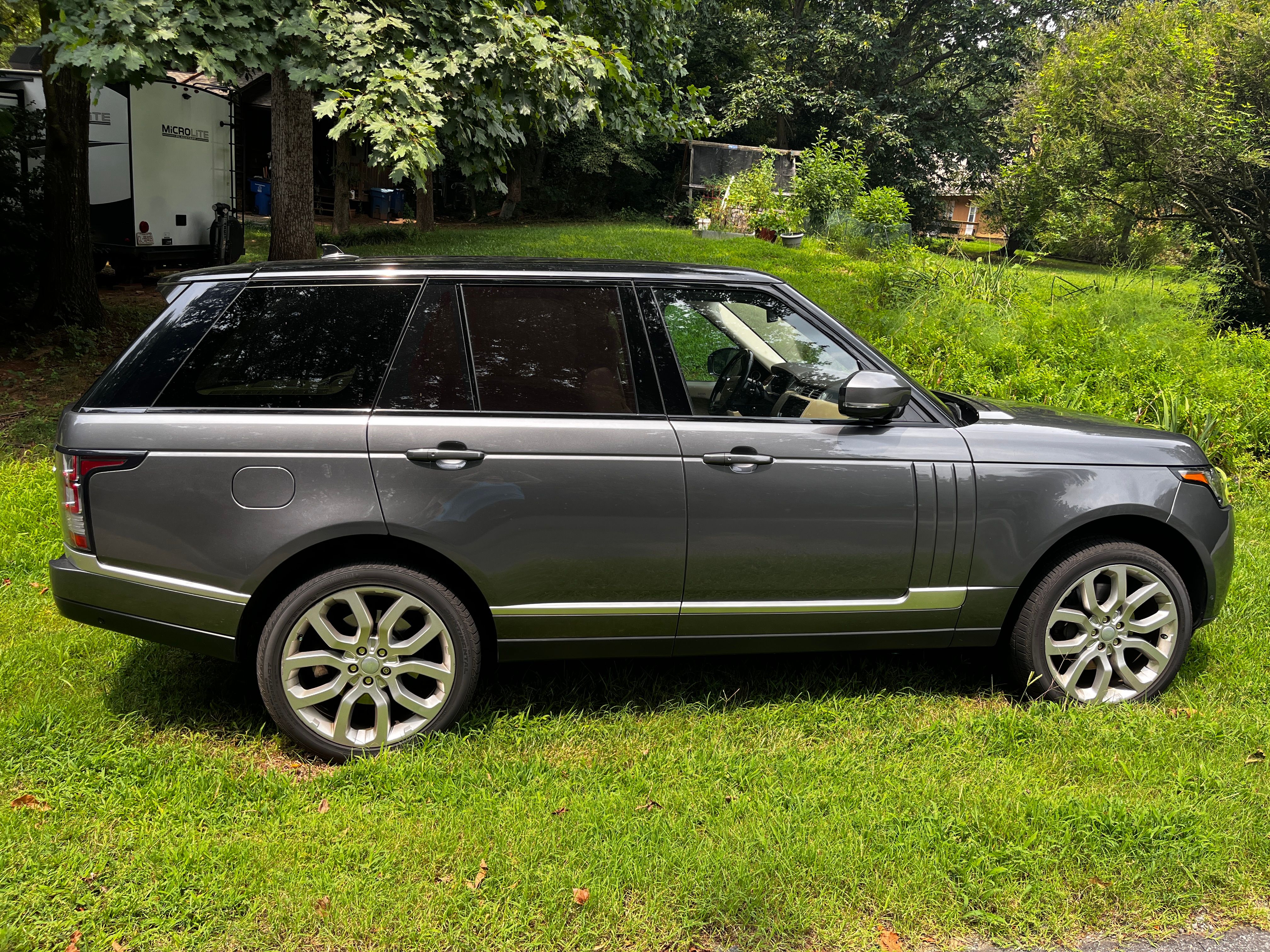 Used 2016 Land Rover Range Rover Supercharged AWD/4WD image 1