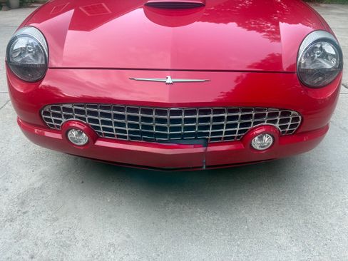 Used 2002 Ford Thunderbird RWD image 2
