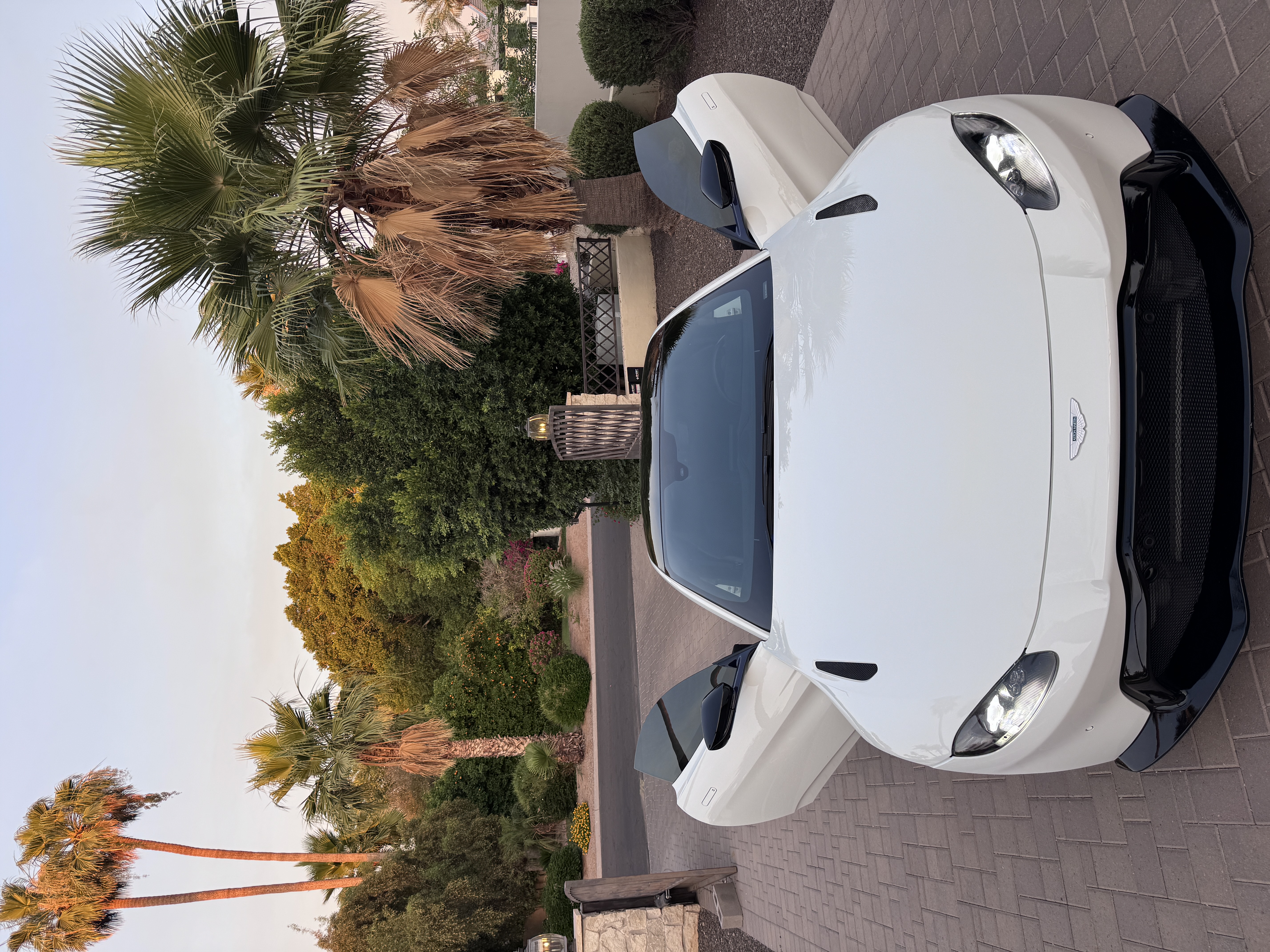 Used 2020 Aston Martin V8 Vantage Coupe RWD image 8