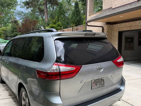 Used 2016 Toyota Sienna LE FWD image 8
