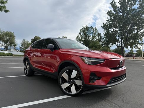 Used 2022 Volvo C40 P8 Recharge Ultimate AWD/4WD image 1