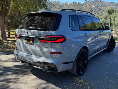 Used 2023 BMW X7 xDrive40i w/ Executive Package image 6