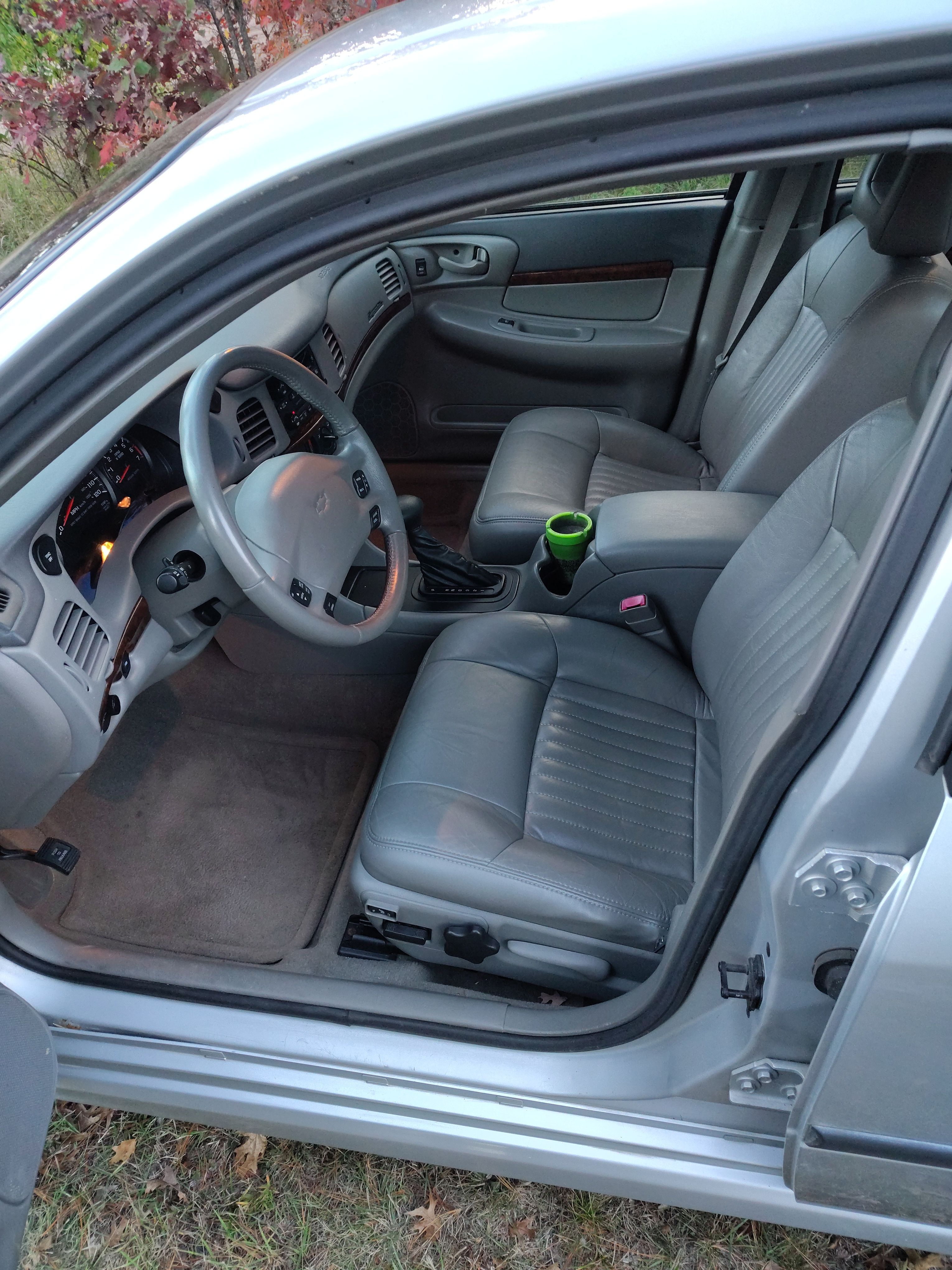 Used 2002 Chevrolet Impala LS w/ Preferred Equipment Group FWD image 7