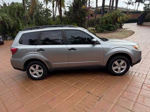 Used 2011 Subaru Forester 2.5X image 2