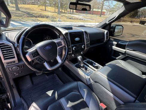 Used 2018 Ford F150 Platinum w/ Equipment Group 701A Luxury image 4