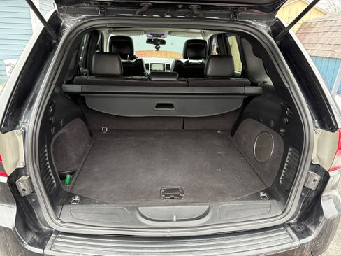 Used 2013 Jeep Grand Cherokee Laredo AWD/4WD image 16