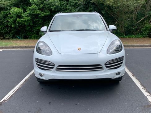 Used 2014 Porsche Cayenne Platinum Edition AWD/4WD image 1