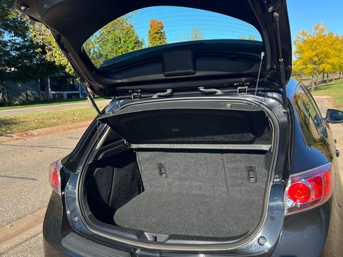 Used 2013 MAZDA MAZDA3 i Grand Touring image 8