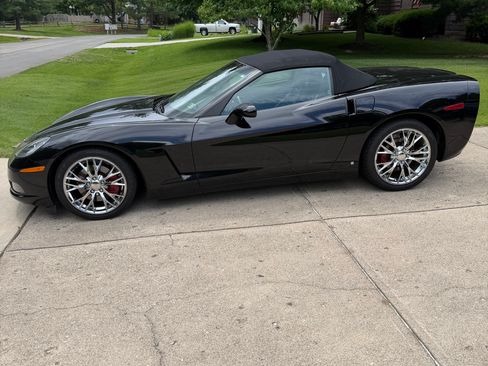 Used 2007 Chevrolet Corvette Convertible RWD image 5