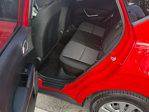 Used 2021 Kia Soul LX FWD image 9
