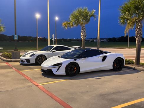 Used 2025 McLaren Artura Spider Convertible 2D image 6