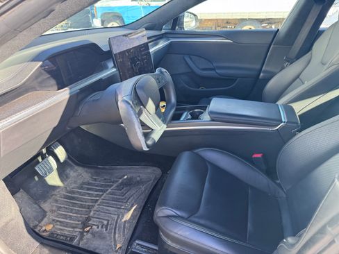 Used 2022 Tesla Model S Plaid image 15